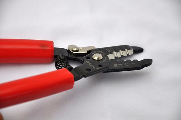 Capillary Metering Tube Tubing Cutter:3 sizes in one upto 3 mm OD, for HVAC Professional Services