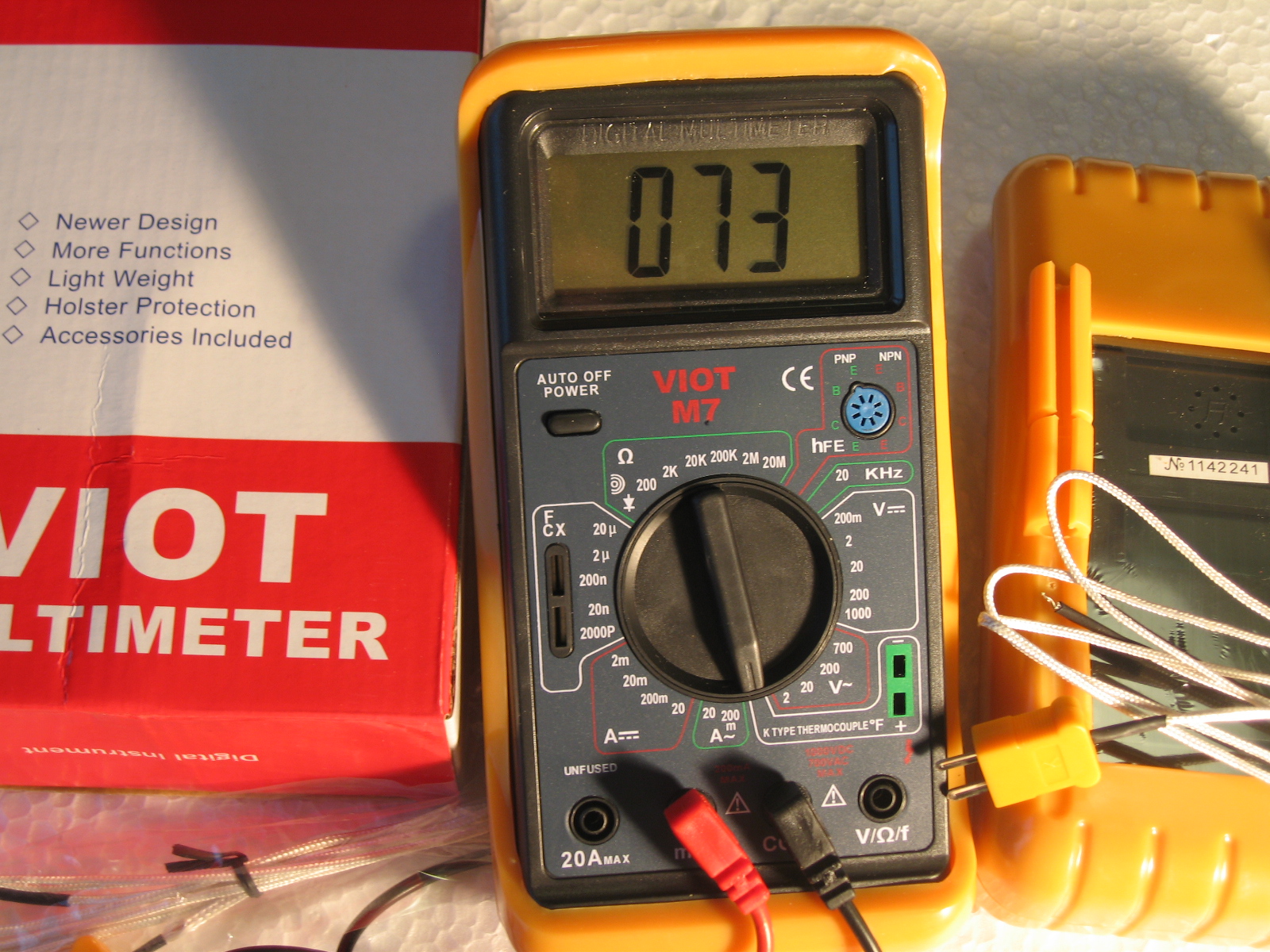 AC/DC DMM Digital Multimeter with Capacitor Tester w/ Type K Thermocouple