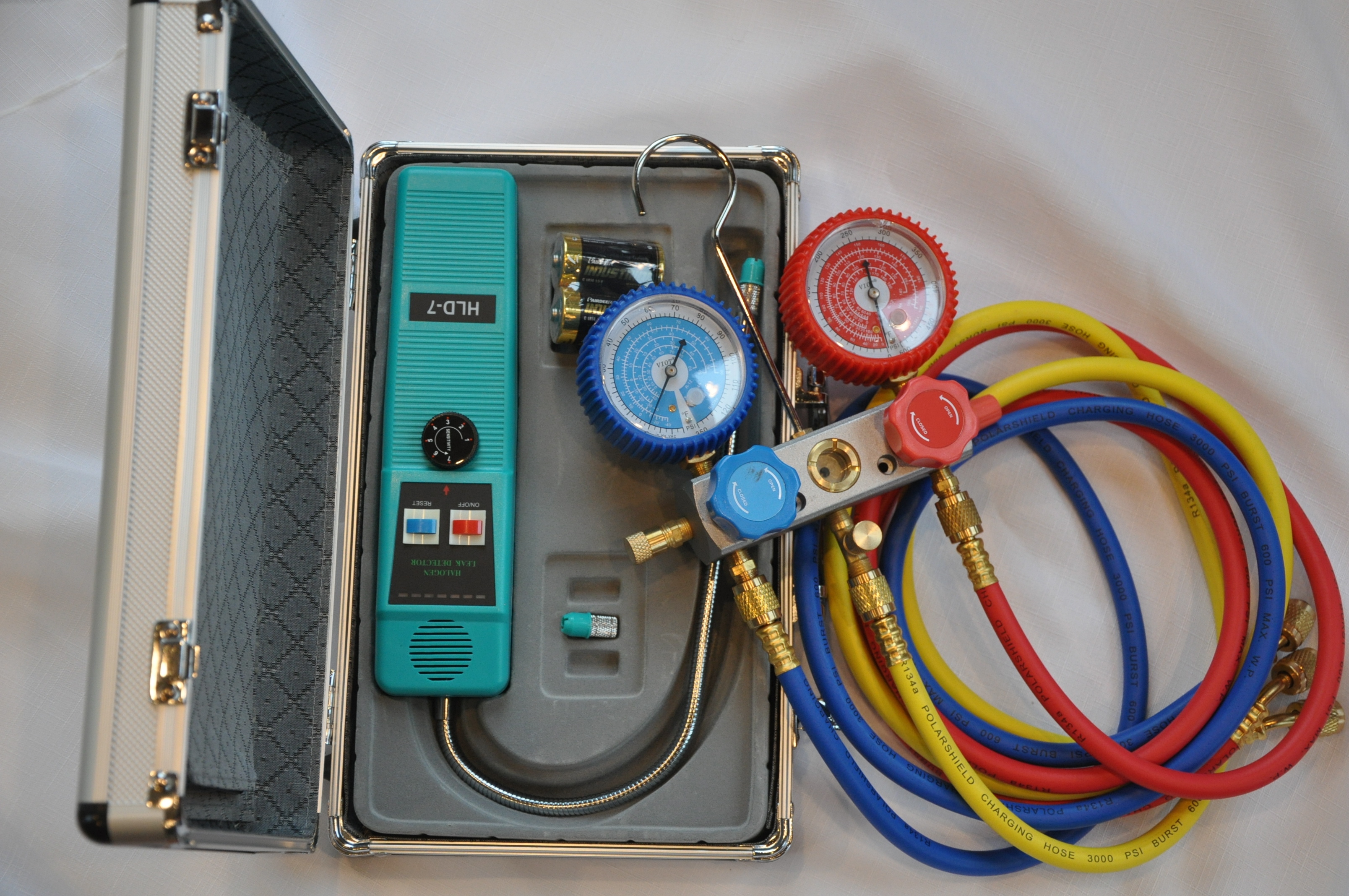 Tool Kit: Maifold gauge set GMad 5ft hose set and Refrigerant Leak Detector HLD7+ extra sensor ti